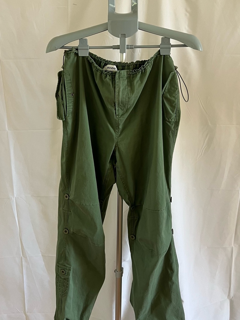 Guizio Green Cargo Pants with Utility Pockets